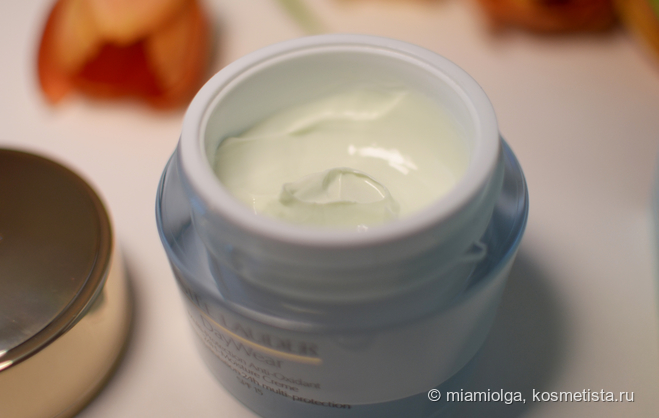 Дневной и вечерний уход с кремами Estée Lauder