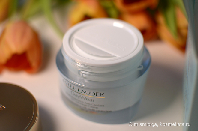 Дневной и вечерний уход с кремами Estée Lauder
