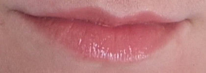 Весна Dior - продолжение следует с Ухаживающим блеском для губ с зеркальным эффектом Dior Addict Gloss Mirror Shine Volume And Care в оттенке #624 Mylord