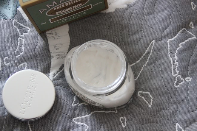 Уход за кожей вместе с L’Occitane Миндаль