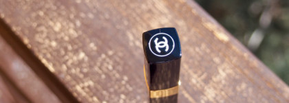 Отличная тушь для любительниц поплакать Chanel Dimensions De Chanel Mascara 20 brun