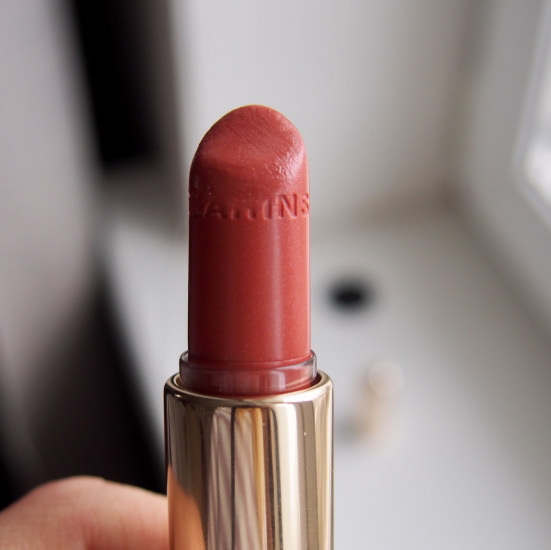 Легкая помада для губ из весенней коллекции Clarins Spring 2017 Joli Rouge Brillant 31 tender nude