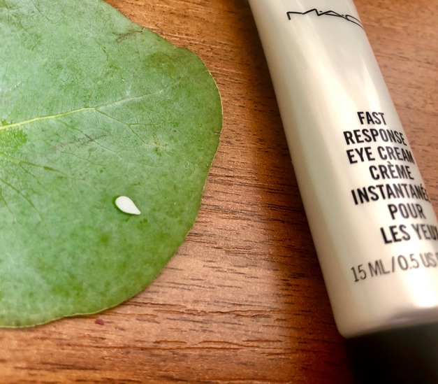 Спасательный круг от отеков под глазами. MAC и The body shop