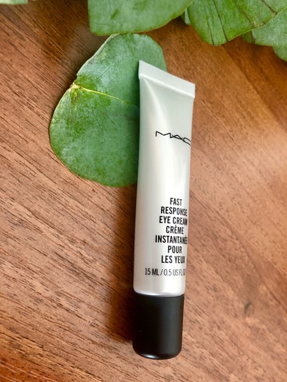 Спасательный круг от отеков под глазами. MAC и The body shop