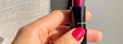 Выразите любовь и уважение самой к себе вместе с новой линейкой помад M.A.C Love Me Lipstick