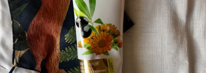 Чем спасать кожу рук, когда балом правит антисептик?