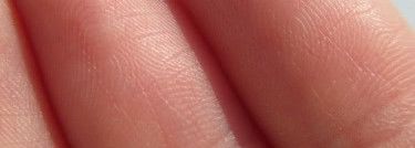 Сказ о том, как случай деньги экономит. Или моё знакомство с Essence Soo glow! #10 look on the bright side