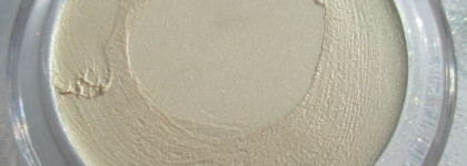 Сказ о том, как случай деньги экономит. Или моё знакомство с Essence Soo glow! #10 look on the bright side