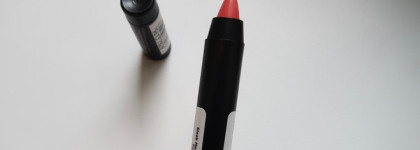 Собираемся на вечеринку с палеткой Sleek MakeUp All Night Long Eyeshadow Palette и помадой с эффектом пухлых губ Power Plump Lip Crayon