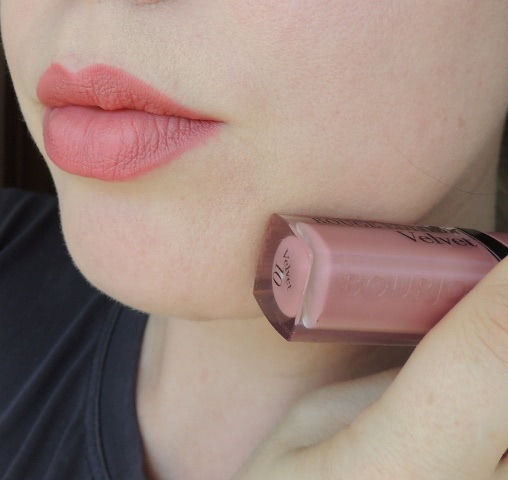 Мега комфортная матовая Bourjois Rouge Edition Velvet lipstick №10