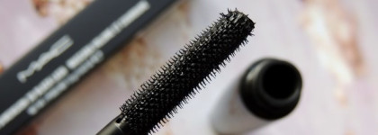 MAC In Extreme Dimension 3D Black Lash Mascara