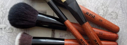 И снова кисти Just
