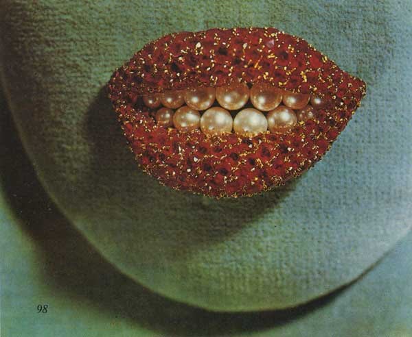 Призываю весну с Salvador Dali Purple Light