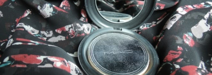 Пудра Select Sheer Pressed NC15 от MAC