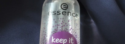 Фиксирующие спреи от Essence и Nyx