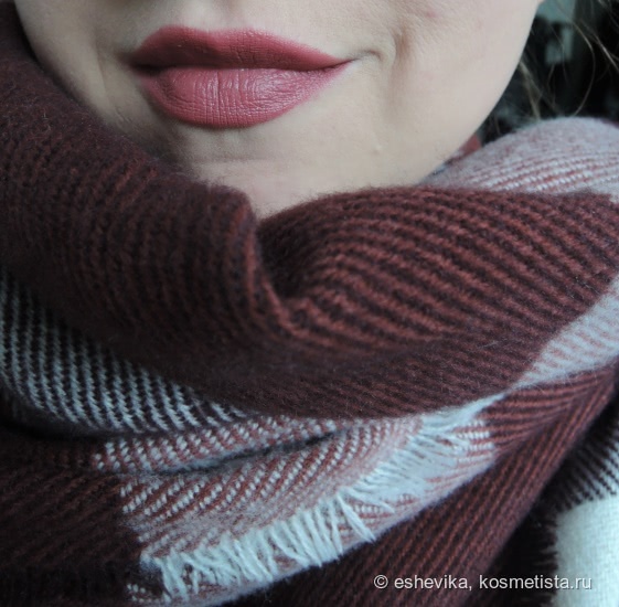 Помада Mat Lip Stylo от Make Up Factory в оттенке Light Maroon