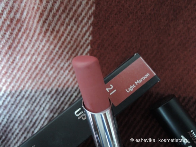 Помада Mat Lip Stylo от Make Up Factory в оттенке Light Maroon