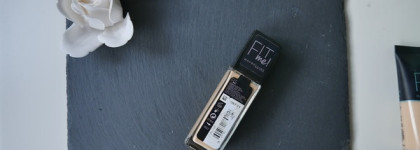 Сравнение Maybelline Fit Me! Matte&Poreless Make-up 100 vs. Fit Me! Luminous&smooth 105