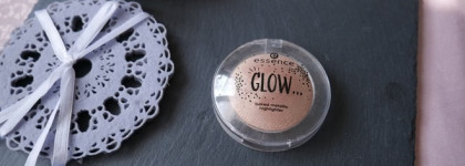 Лимитированный хайлайтер Glow Essence в оттенке 03