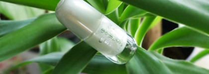 Нежная фисташка на ногтях с Essence 61 Running Wild