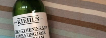 Стремление к красивым волосам с Kiehl's Strengthening And Hydrating Hair Oil In Cream
