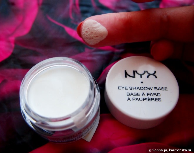 NYX eye shadows base