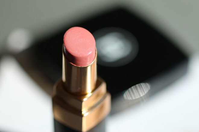 В лучших традициях. Chanel Rouge Coco Shine - 90 Mutine