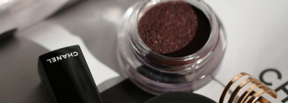 Chanel Illusion D’Ombre Long Wear Luminous Eyeshadow 857 Rouge Noir