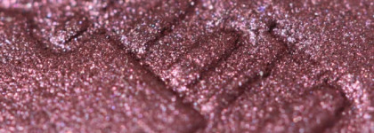 Ищем аналог в масс-маркете Chanel Rouge Noir (Chanel Illusion D’Ombre Long Wear Luminous Eyeshadow 857 Rouge Noir)