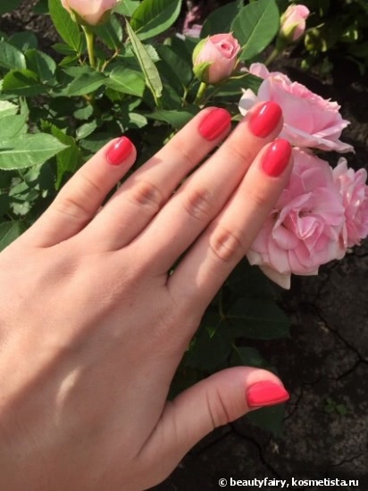 Яркое знойное лето с Dior Vernis Couture Colour Gel Shine And Long Wear Nail Lacquer #464 Sundown