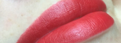 Осенняя красная Chanel Rouge Allure Velvet #51 La Bouleversante (Chanel Les Automnales Fall 2015 Collection)