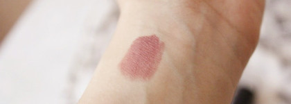 Свои губы, только лучше с Essence Longlasting Lipstick #06 «Barely There»