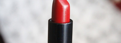 Идеальный красный Rimmel Lasting Finish by Kate Moss #01