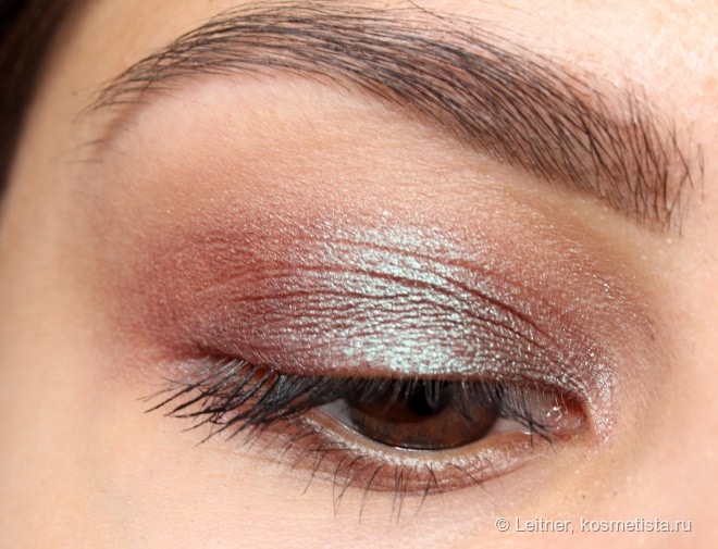 Дуохромов пост: Urban Decay Eyeshadow Lounge & Moondust Eyeshadow Solstice