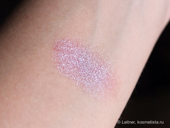 Дуохромов пост: Urban Decay Eyeshadow Lounge & Moondust Eyeshadow Solstice