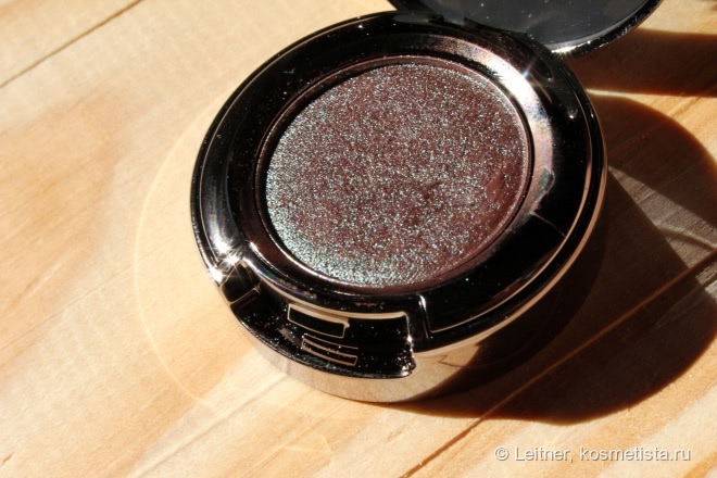 Дуохромов пост: Urban Decay Eyeshadow Lounge & Moondust Eyeshadow Solstice
