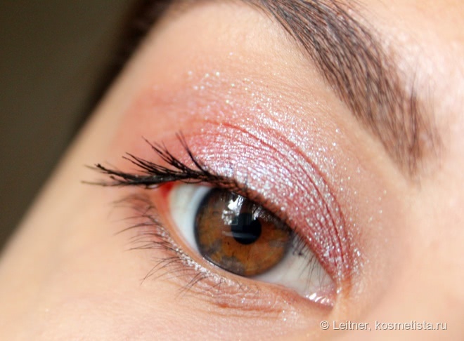 Дуохромов пост: Urban Decay Eyeshadow Lounge & Moondust Eyeshadow Solstice
