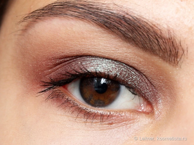 Дуохромов пост: Urban Decay Eyeshadow Lounge & Moondust Eyeshadow Solstice