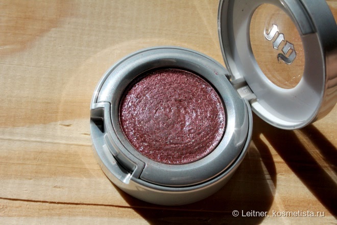 Дуохромов пост: Urban Decay Eyeshadow Lounge & Moondust Eyeshadow Solstice