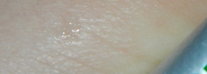 Мои губы всегда сияющие и увлажненные. А все почему? Потому что у меня есть Бальзам для интенсивного ухода за губами Almea Xlips Efg