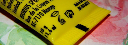 Знаменитый Бальзам для губ Carmex Moisturising lip balm