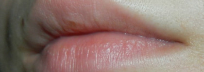Знаменитый Бальзам для губ Carmex Moisturising lip balm