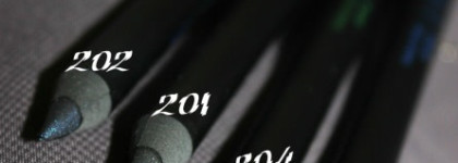 Тысяча мелких звездочек на глазах с шиммерными карандашами Limoni Glamour Smoky Eye Pencil 201, 202, 203, 204