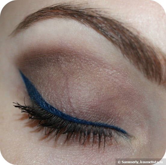 Нежный дымчатый макияж с Revlon Colorstay 16 Hour Eye Shadow Quad № 500 Addictive