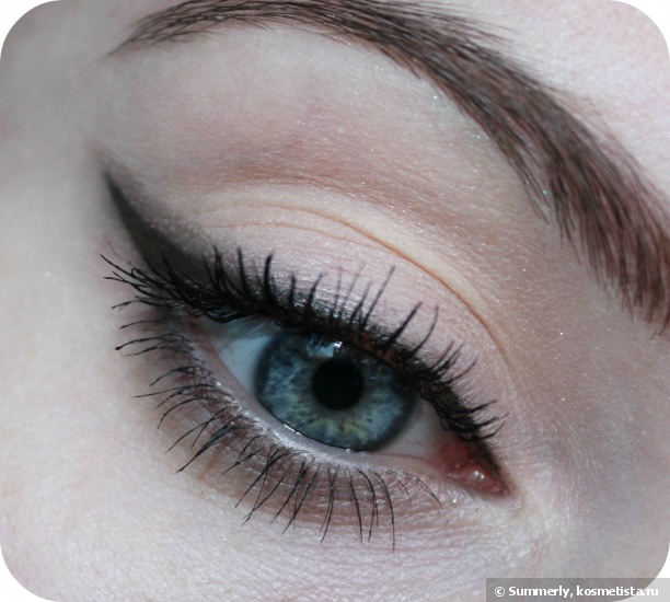 Нежный дымчатый макияж с Revlon Colorstay 16 Hour Eye Shadow Quad № 500 Addictive