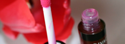 Эффект зацелованных губ от Divage Aqua Tint Lip and Cheek Pigment №3