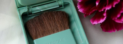Легкая, нежная, пудровая вуаль... Clinique Almost Powder Makeup Teint Poudre Naturel Spf 15,  оттенок № 03 light