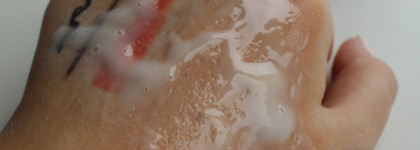 Три средства для снятия макияжа Biore: Пенки 2-в-1 и молочко