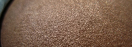 Тени для век Essence I love nude eyeshadow в оттенках #01 vanilla sugar и #06 coffee bean