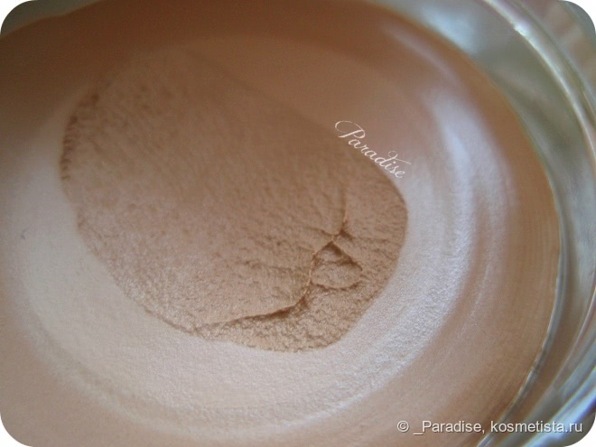 Тональный мусс для лица Catrice matt mousse make-up 12h even finish invisible pores&lines в оттенке #025 Light beige